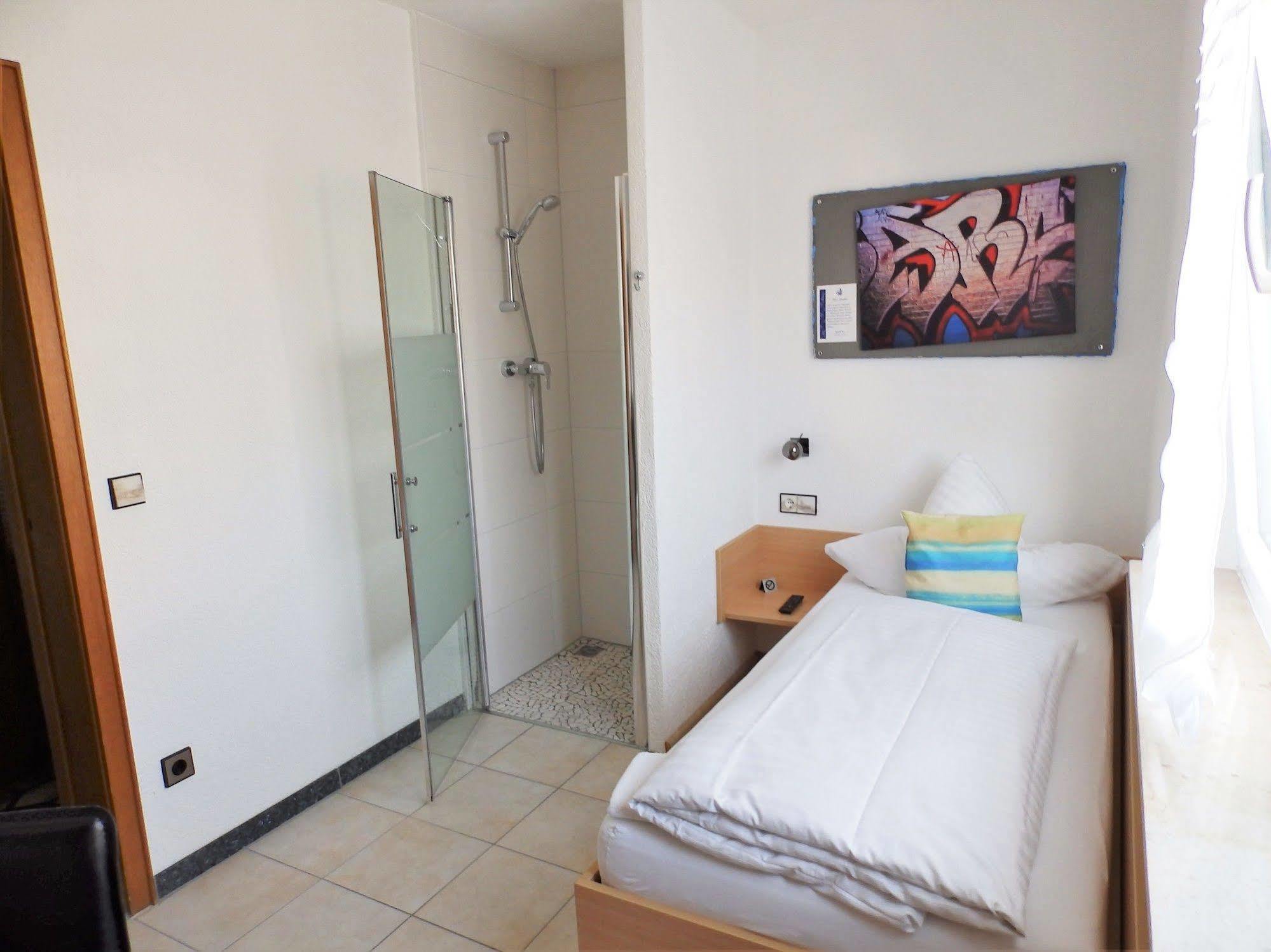 H41 Inn Hotel Garni Freiburg (Adults Only) Gundelfingen  Extérieur photo