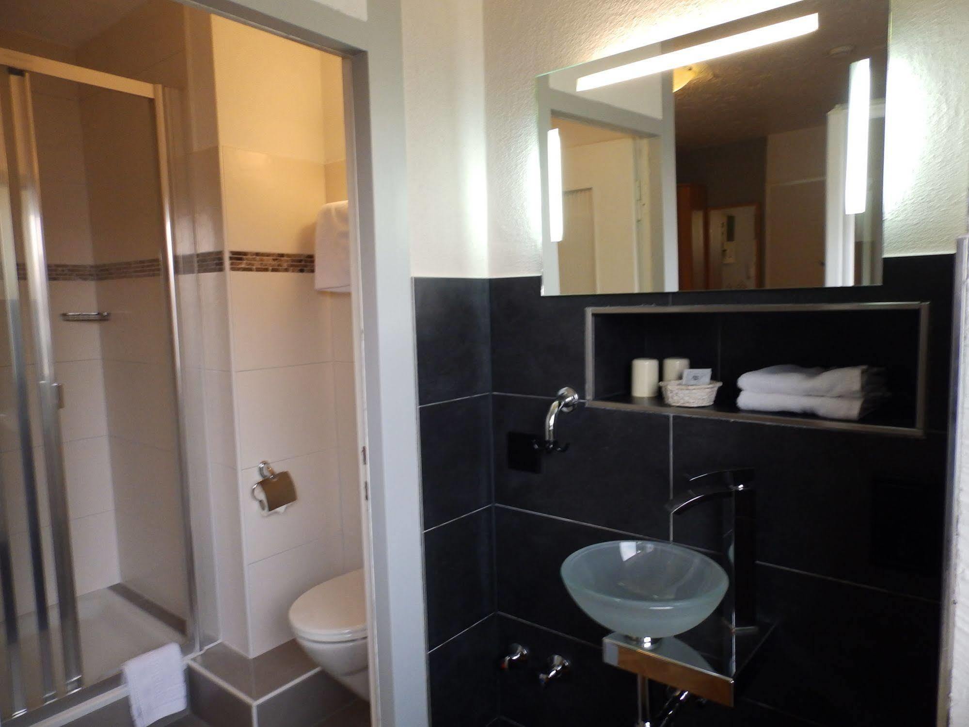 H41 Inn Hotel Garni Freiburg (Adults Only) Gundelfingen  Extérieur photo
