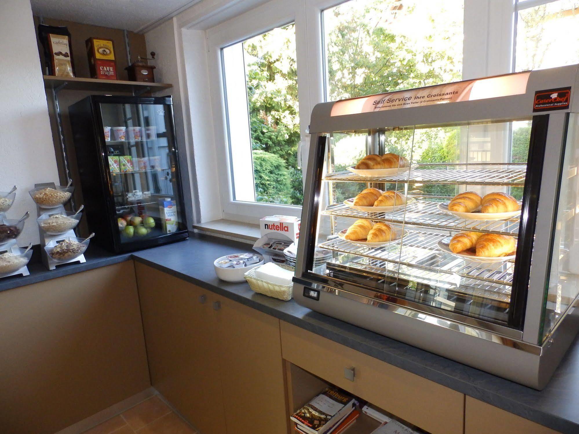 H41 Inn Hotel Garni Freiburg (Adults Only) Gundelfingen  Extérieur photo